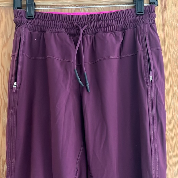Lululemon Track To Reality Pant Plum / Pow Stripe Raspberry Glo Light - 4 - Picture 6 of 8